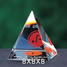 피라미드 문진 크리스탈 상패